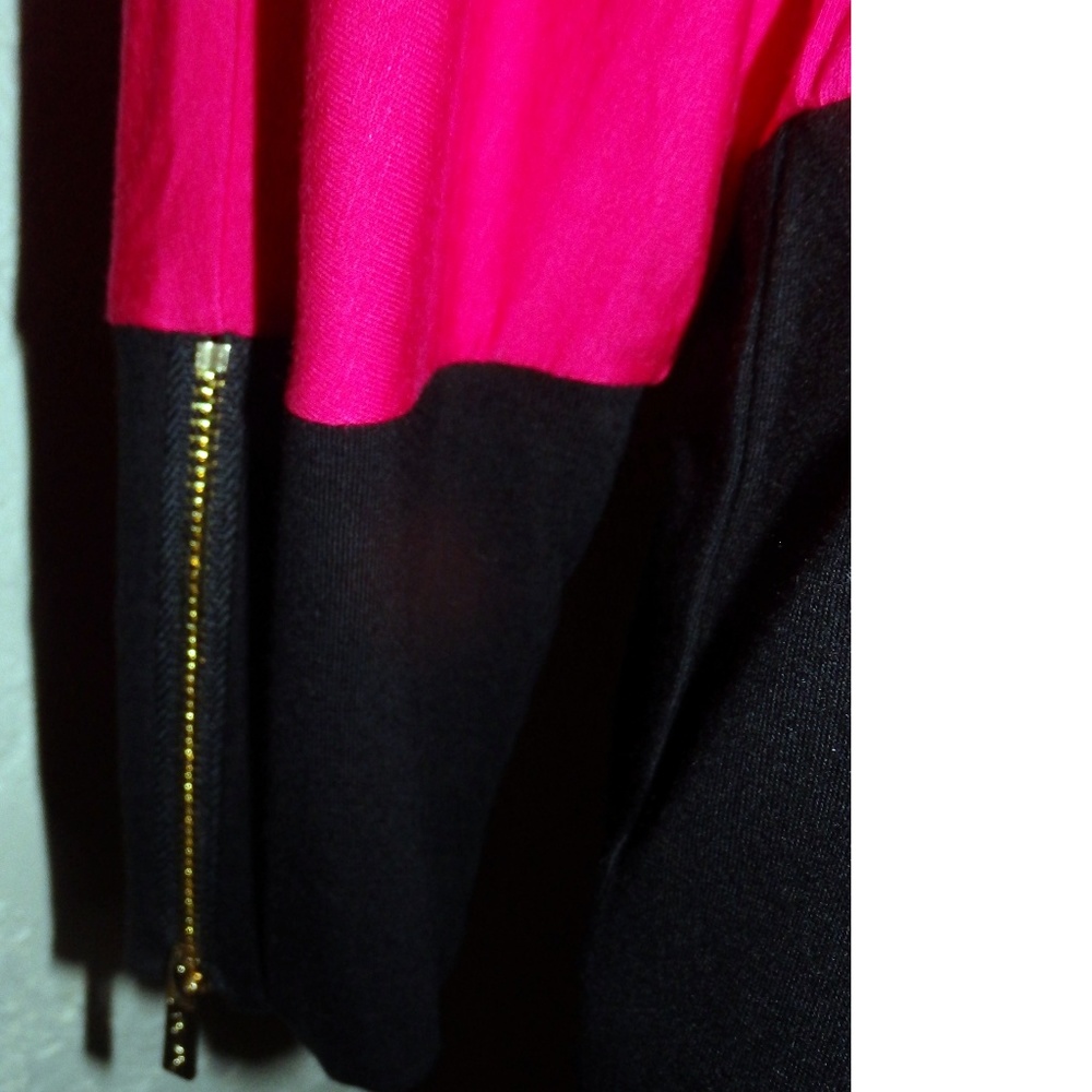 Calvin Klein NWOT Red/ Black Knit Zipper Sleeve - Picture 7 of 7